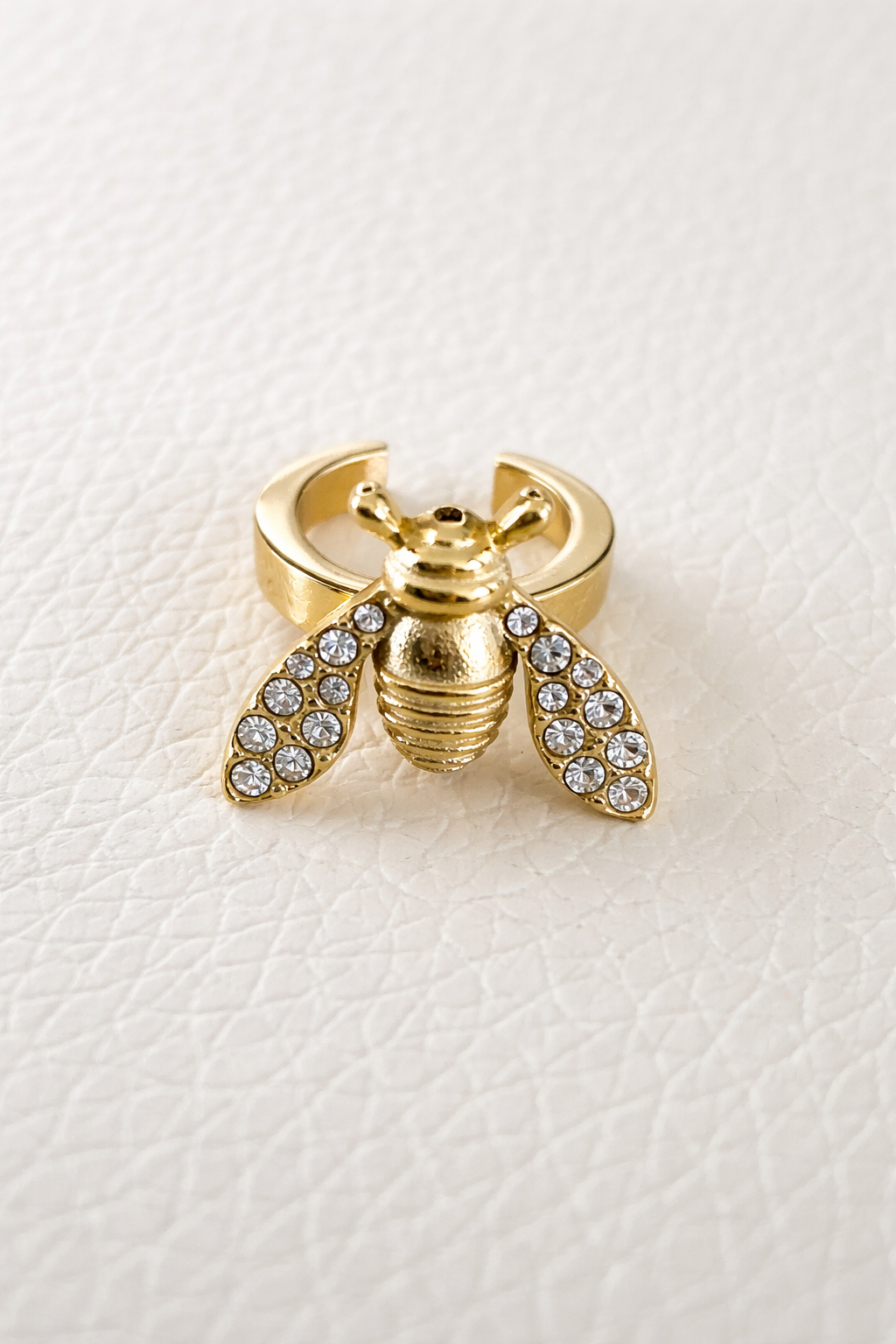 Spectaculaire Abeille Earcuff