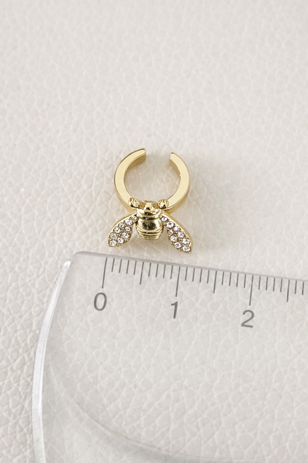 Spectaculaire Abeille Earcuff