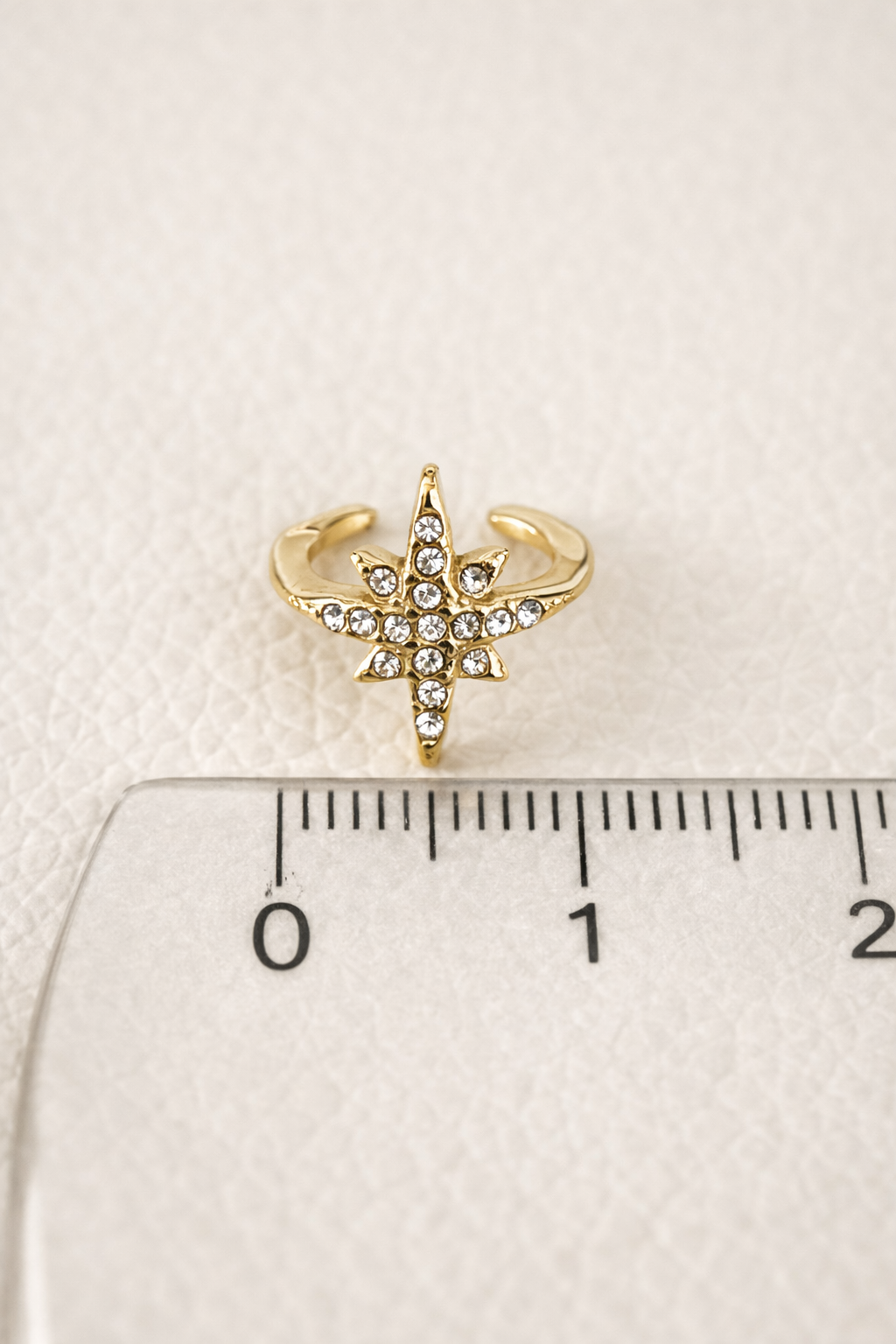 Scintillante Etoile Earcuff