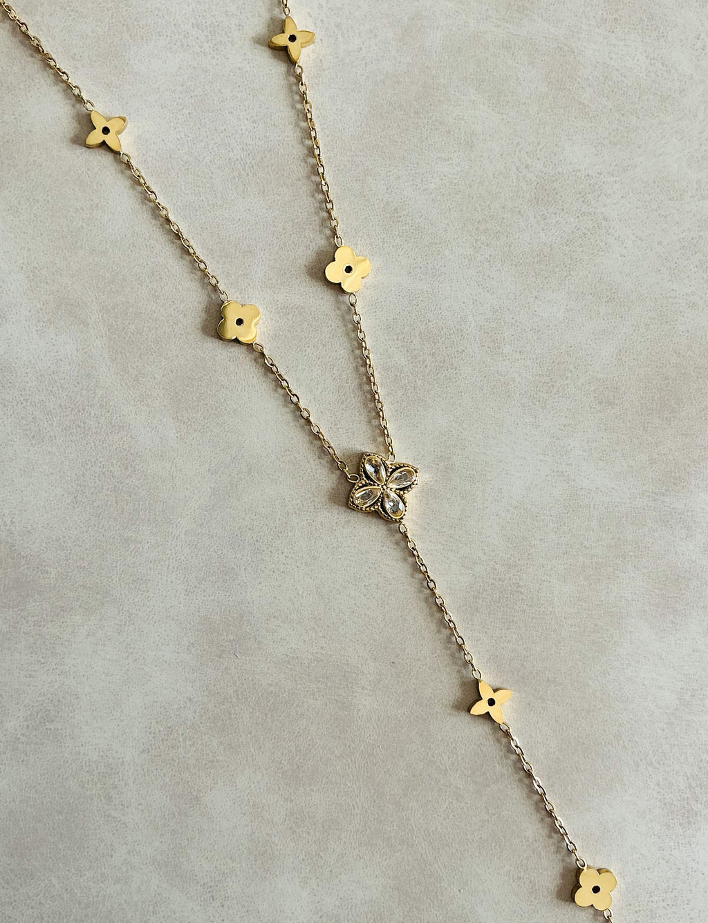 Magnétique Collier Cravate Fleuri – Éclat Céleste