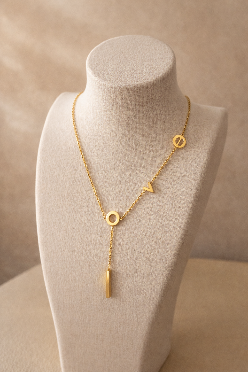 Captivant Collier Cravate Y “Love” – Éclat Céleste