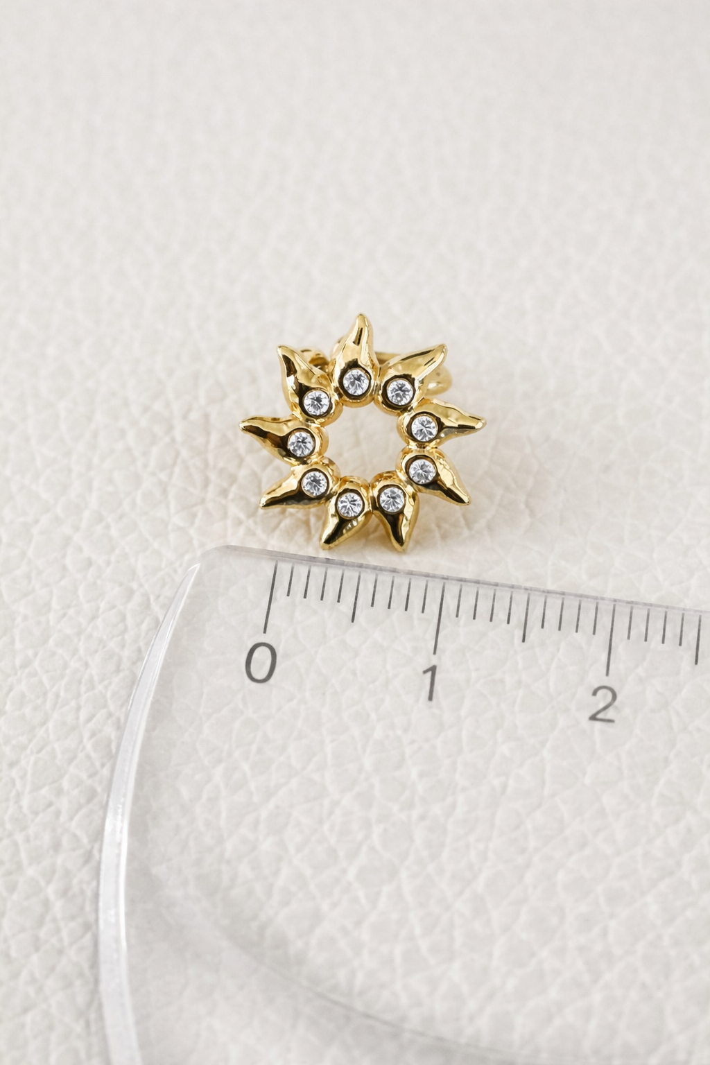 Rayonnant Soleil Earcuff